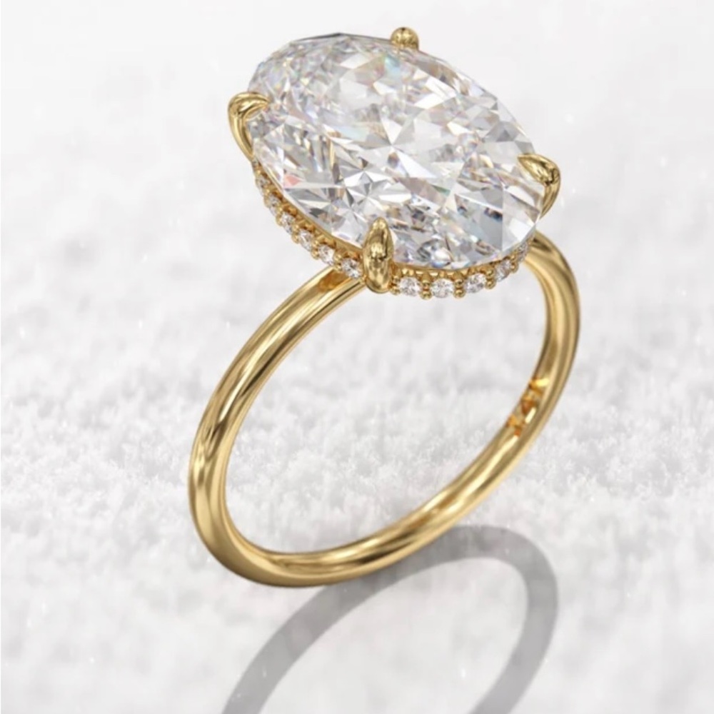 Hidden halo engagement ring 6 carat solitaire oval moissanite ring - Picture 3 of 9